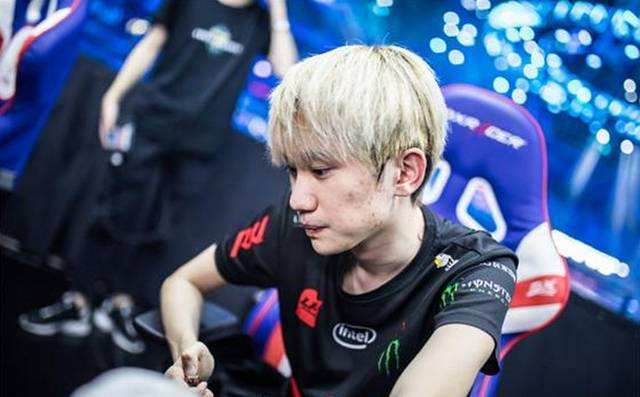 队都曾在球 队都曾在球